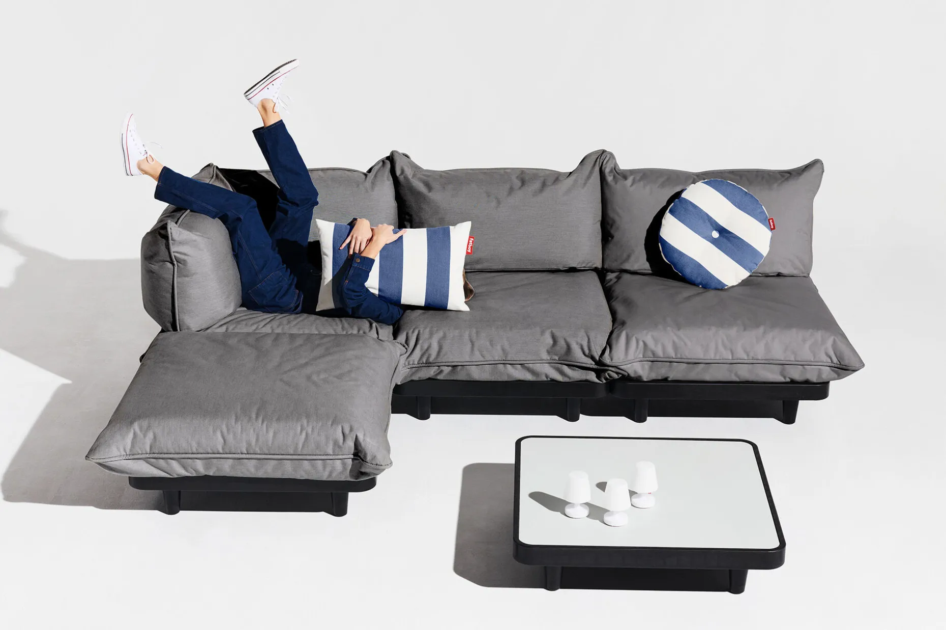 Paletti Set Medium + Table Ensemble lounge d’extérieur modulaire, 190x190x90 cm