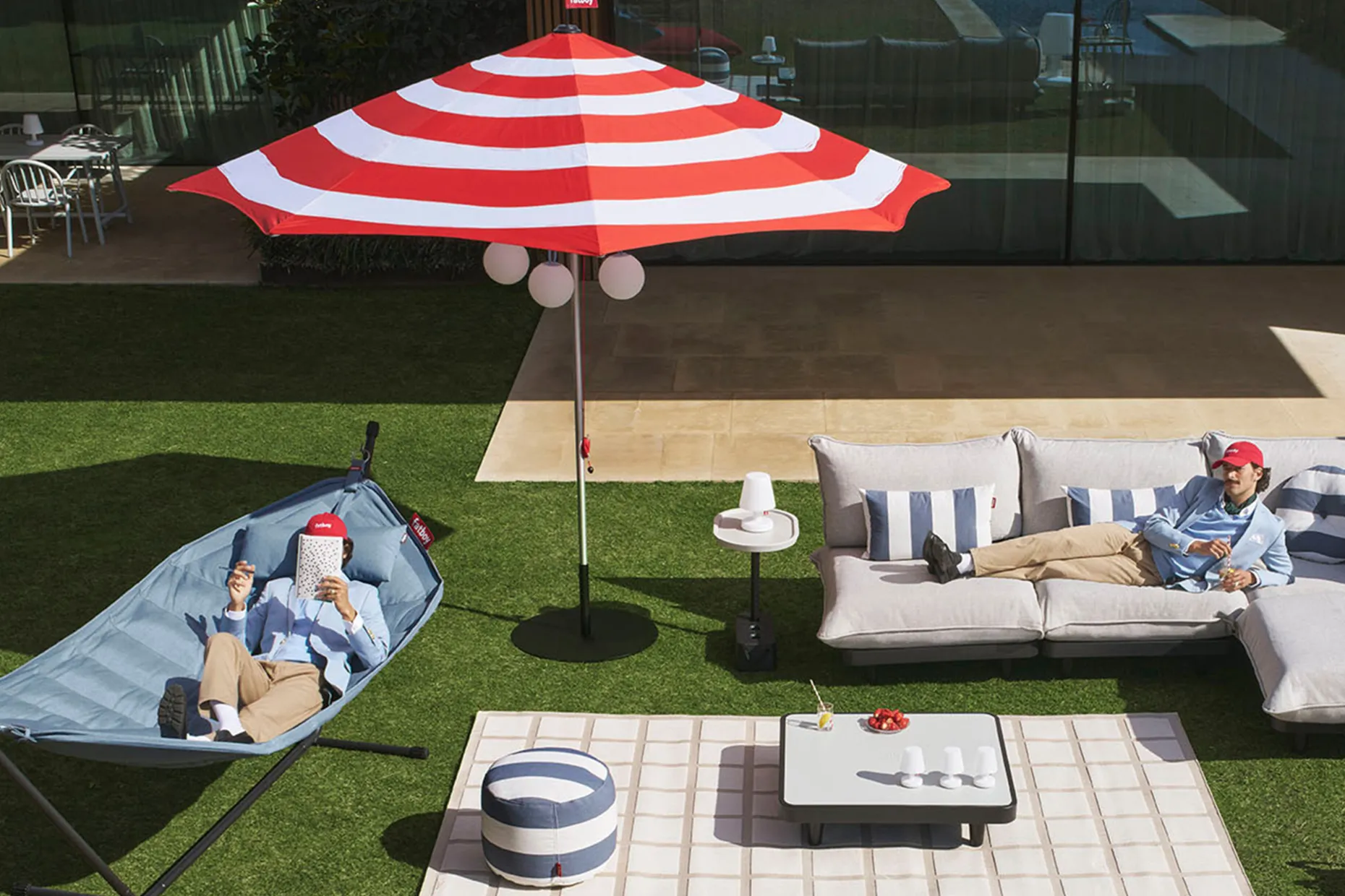 Stripesol + Base Light Grey Parasol avec pied, 350x350x280 cm