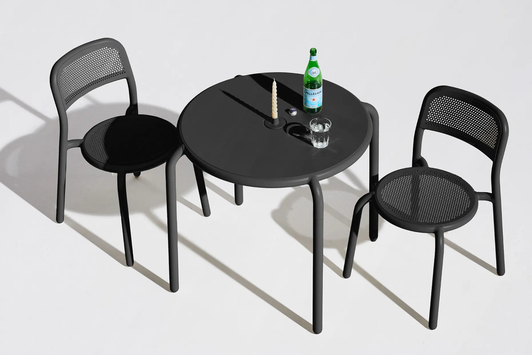 Toní Bistreau Petite table de jardin, black, 80x80x76 cm